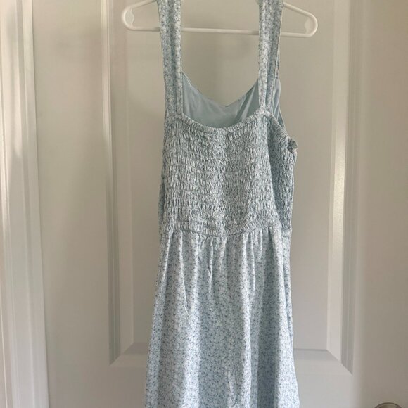 Abercrombie Kids Wide Strap Dress Blue Floral - Size 11-12 - Preloved - Picture 2 of 6